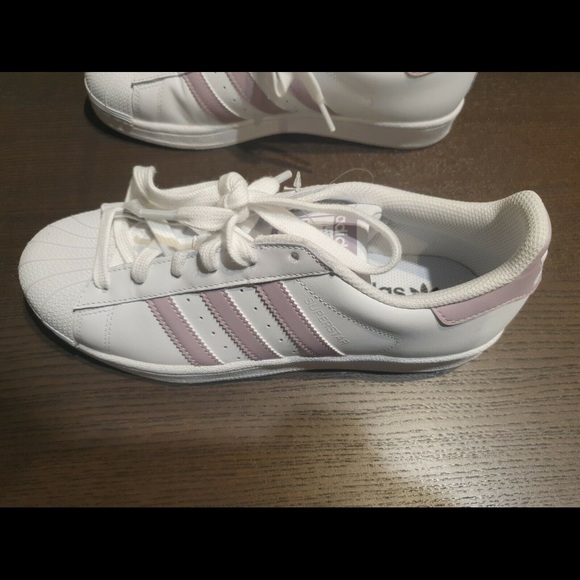 NWT Adidas cloud superstar white/purple - Picture 2 of 8